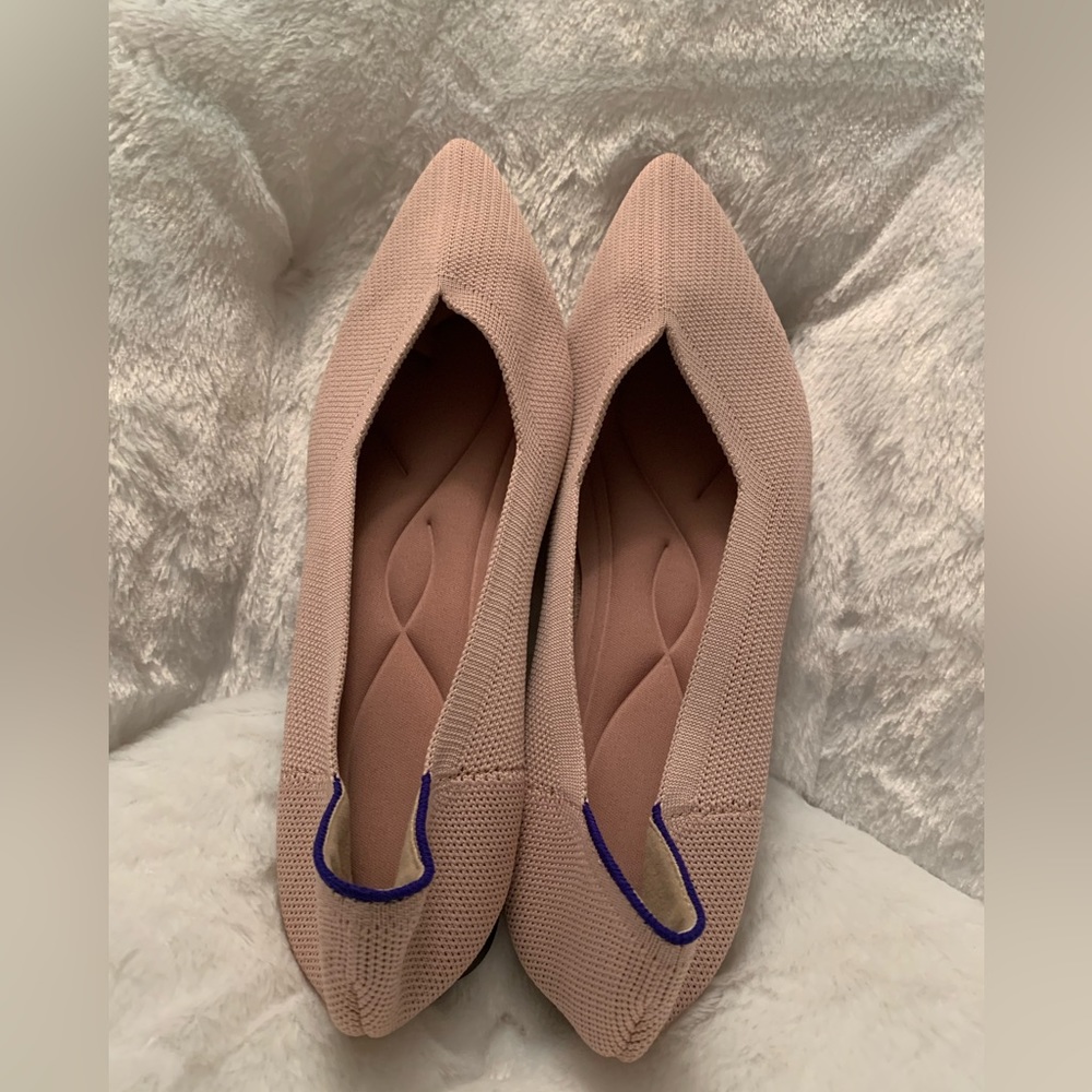 Comfortable Light Pink Flats